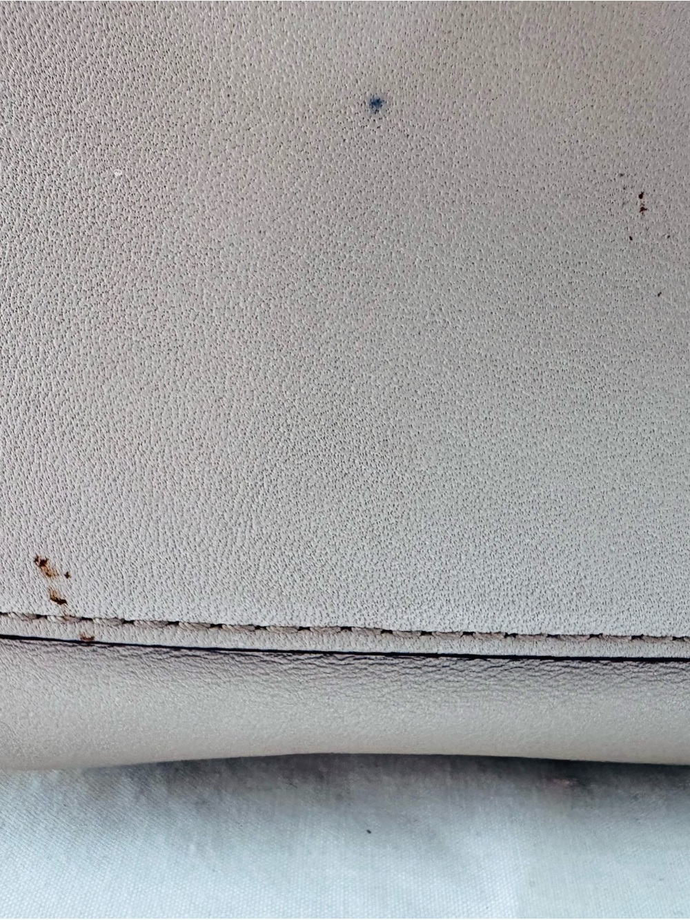 Coach Leather Tote in Light Beige with Signature Circle - Picture 12 of 14